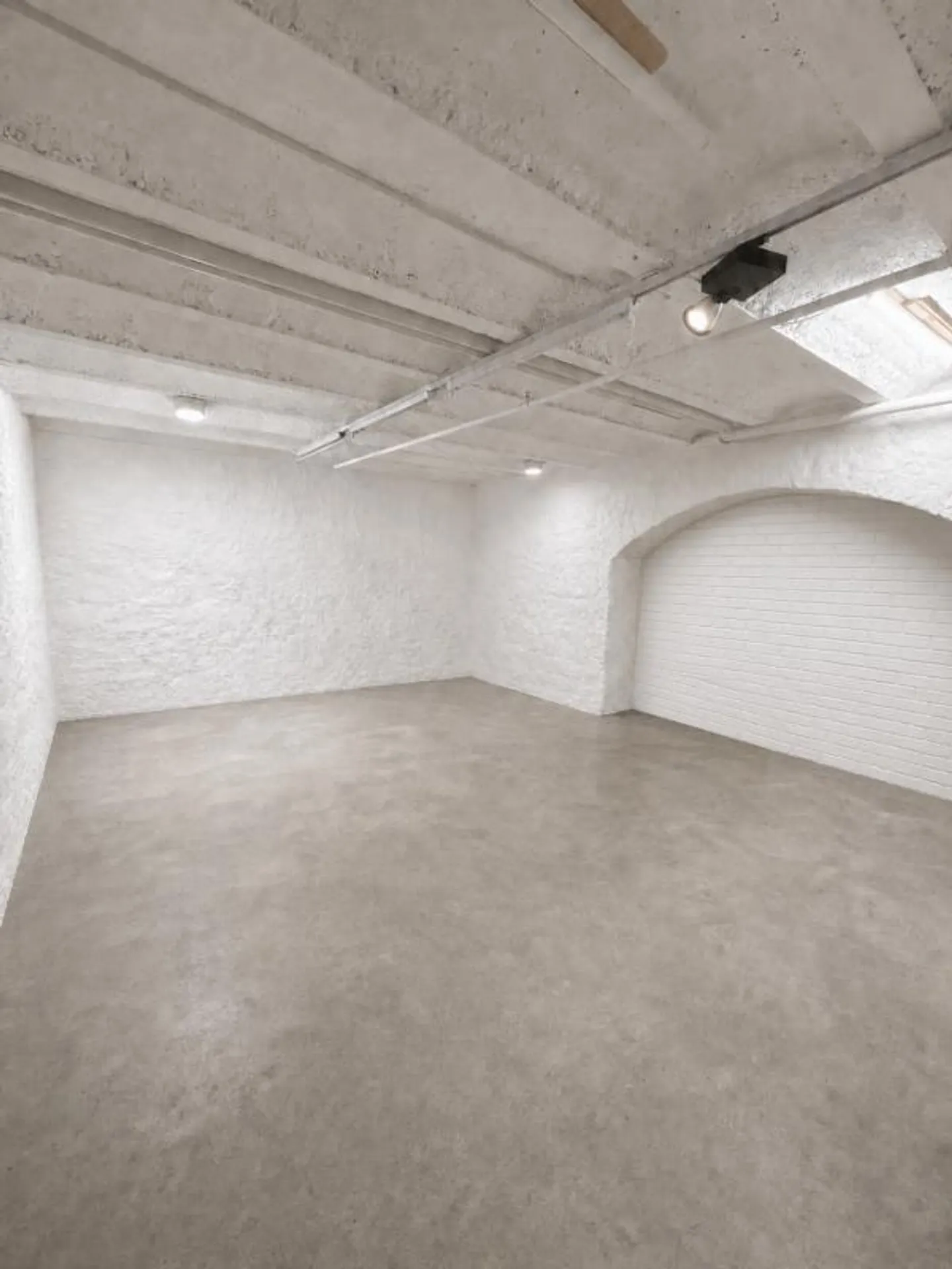Spazio commerciale di 139m2 appena ristrutturato - Foto 2 di 13