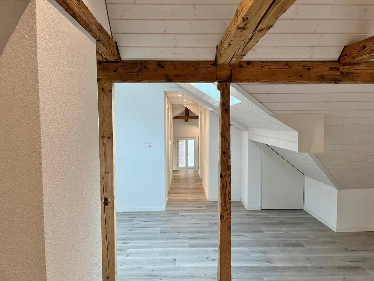 Attico di 4 stanze appena ristrutturato - Foto 11 di 18