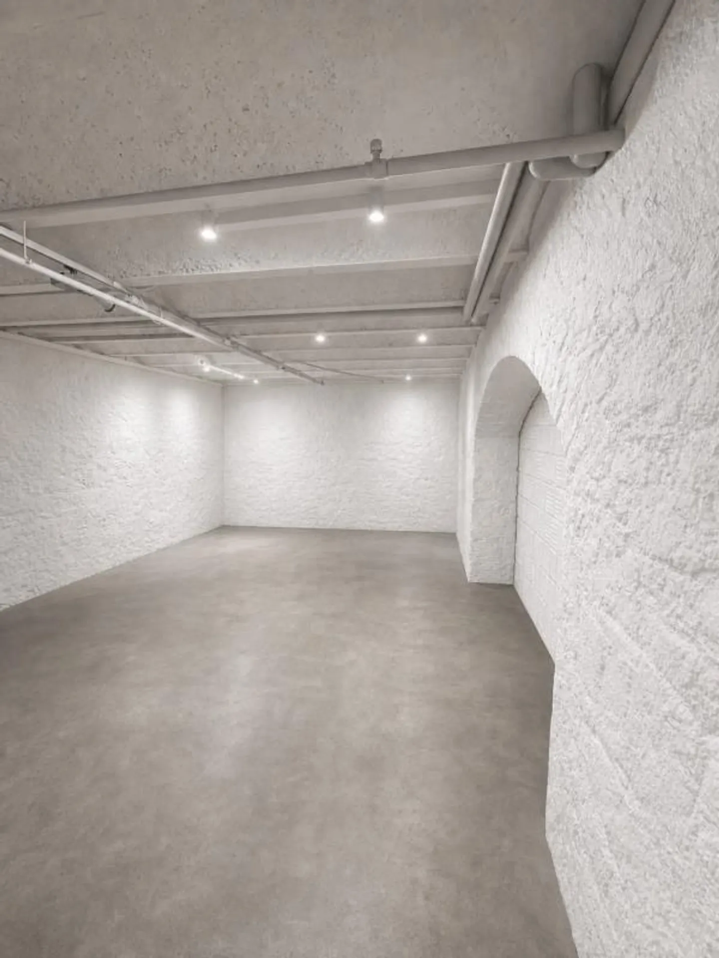 Spazio commerciale di 139m2 appena ristrutturato - Foto 6 di 13
