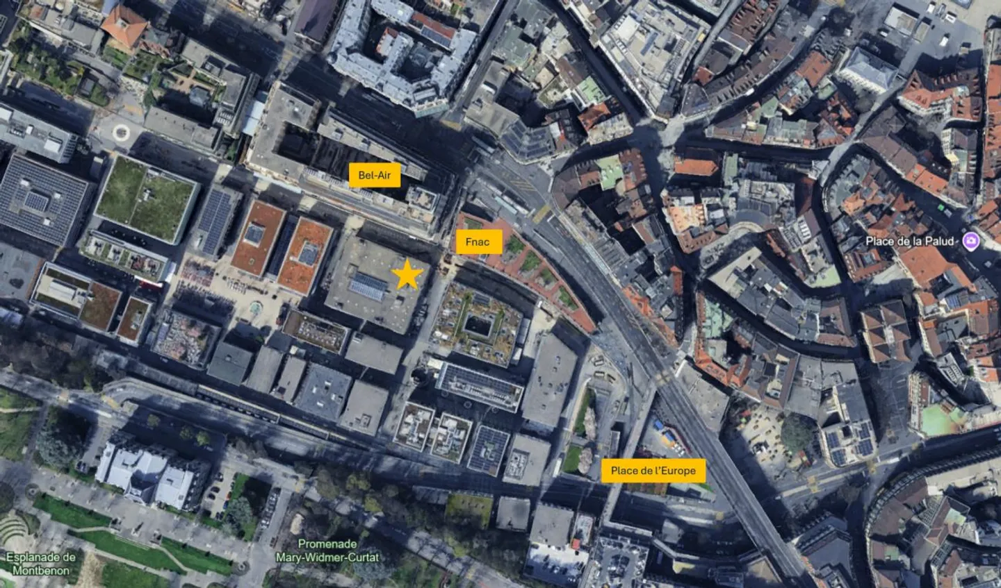 Spazio commerciale di 139m2 appena ristrutturato - Foto 8 di 13