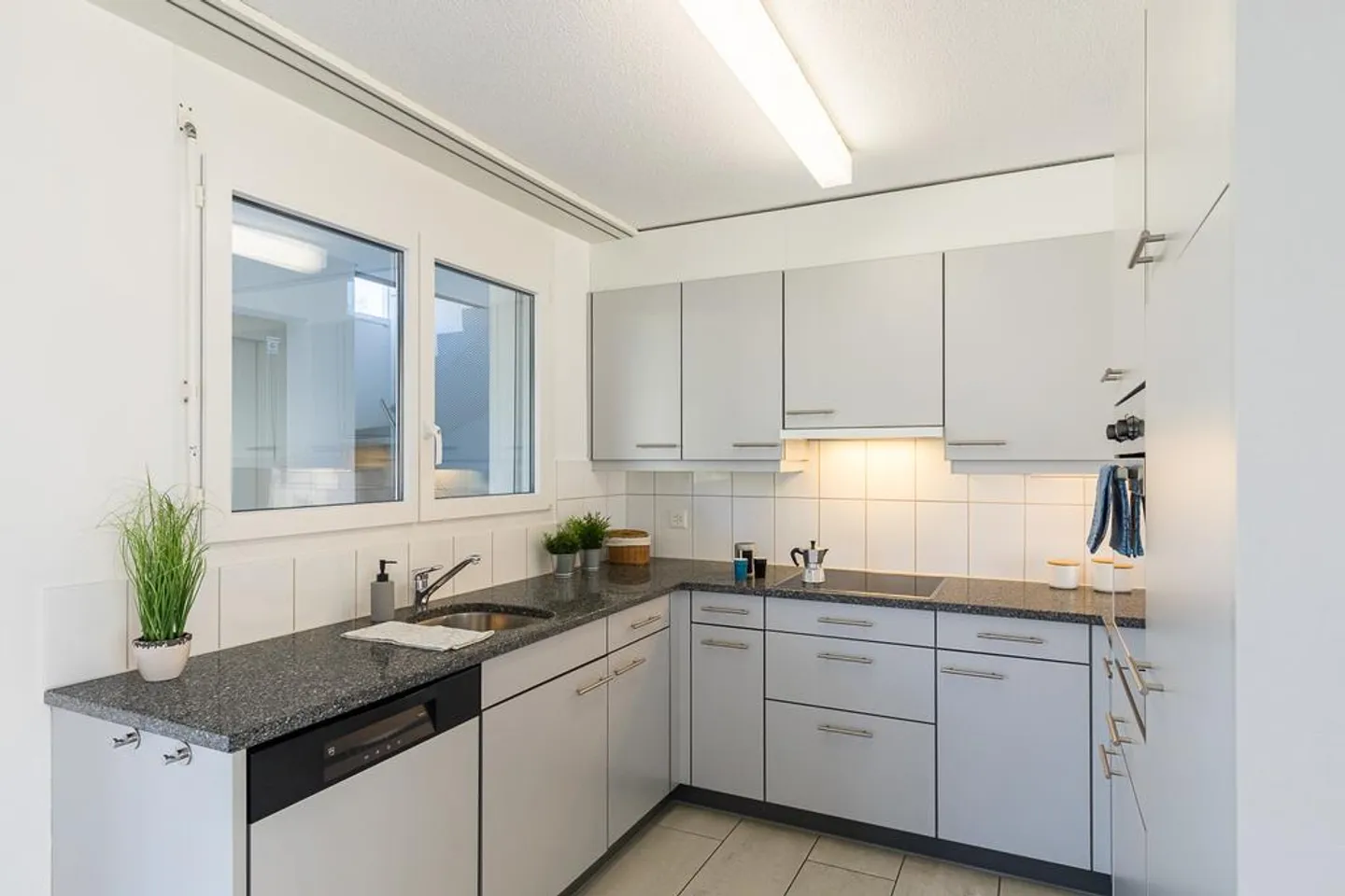 Appartamento centrale di 3,5 stanze in affitto! - Foto 2 di 9