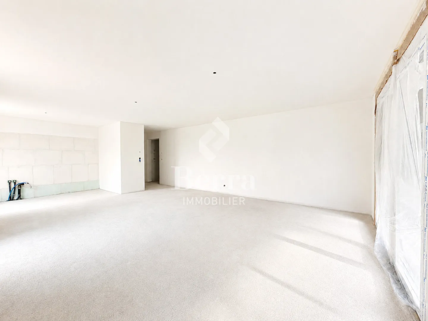 Apartment im obersten Stock in Saxon - Foto 4 von 15