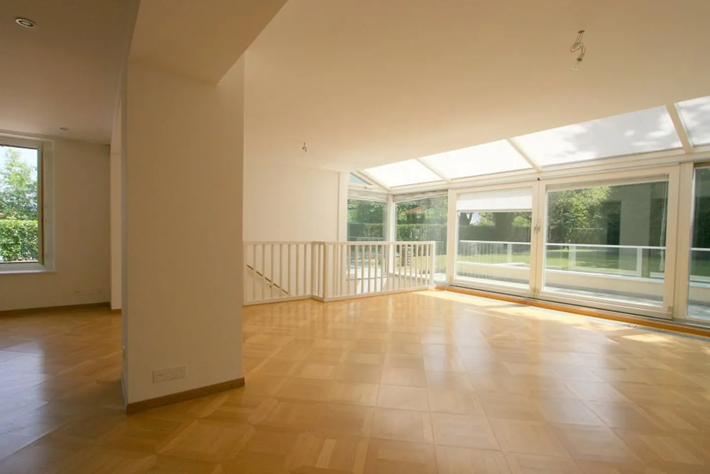 Appartement spacieux avec potentiel - Photo 3 sur 5