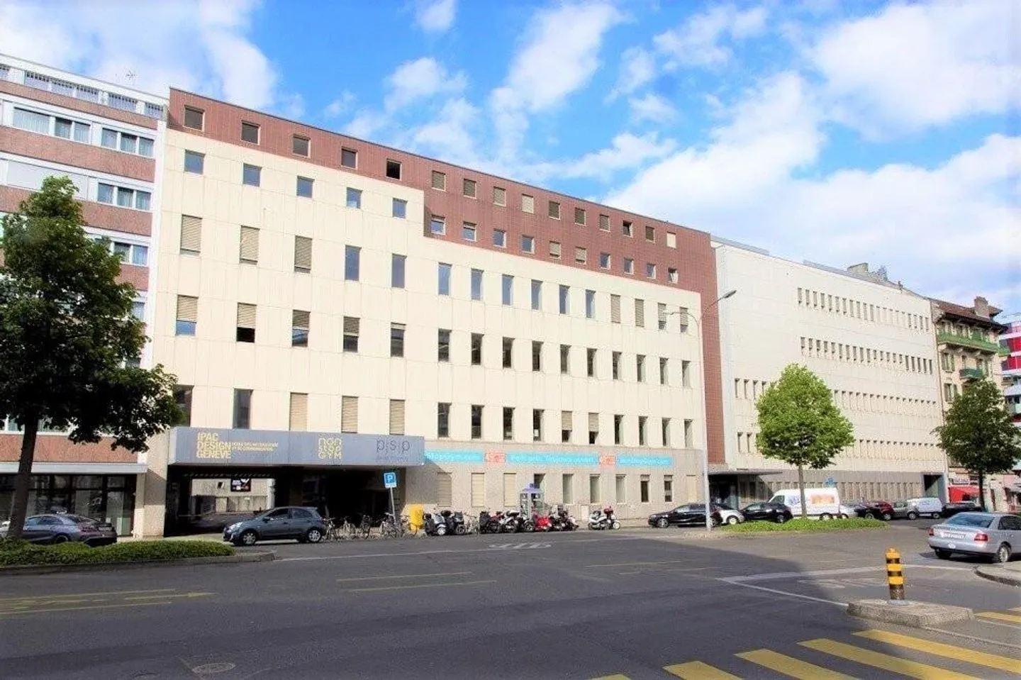 Lagerung in der Nähe der Nationen und des Bahnhofs - Photo 1 sur 1