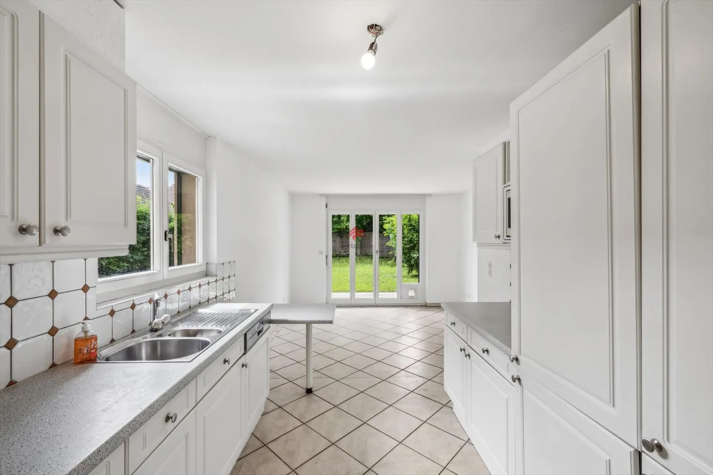 Gelegenheit zum Casatax-Preis! Helle Wohnung mit privatem Garten - Foto 2 von 10