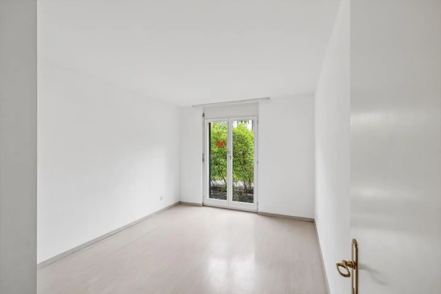 Gelegenheit zum Casatax-Preis! Helle Wohnung mit privatem Garten - Foto 4 von 10