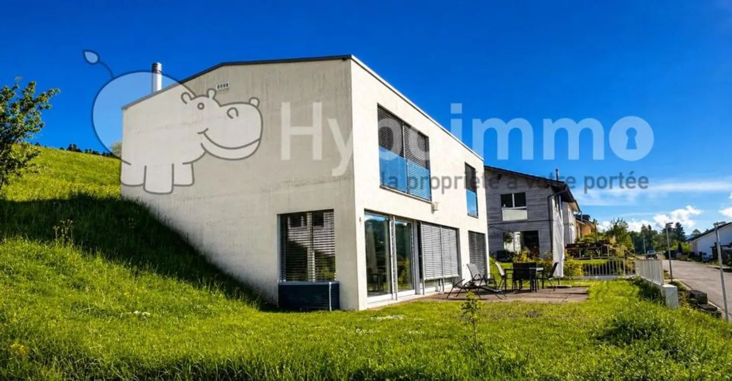 Magnificent villa with breathtaking view - Photo 1 of 12