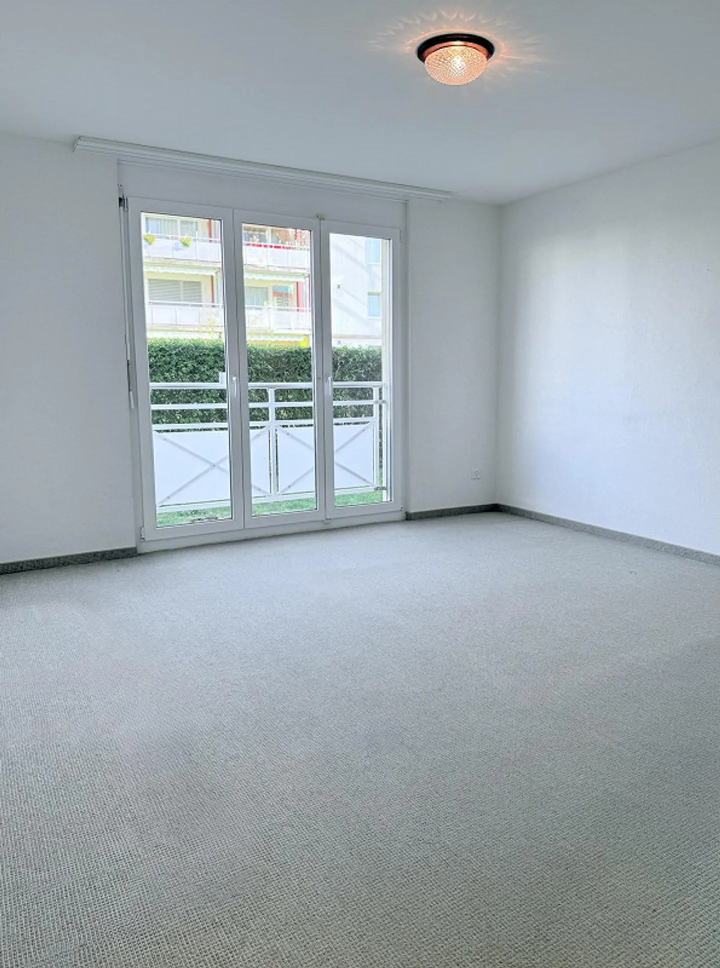 Condominium with garden seating area for sale - Photo 7 of 9