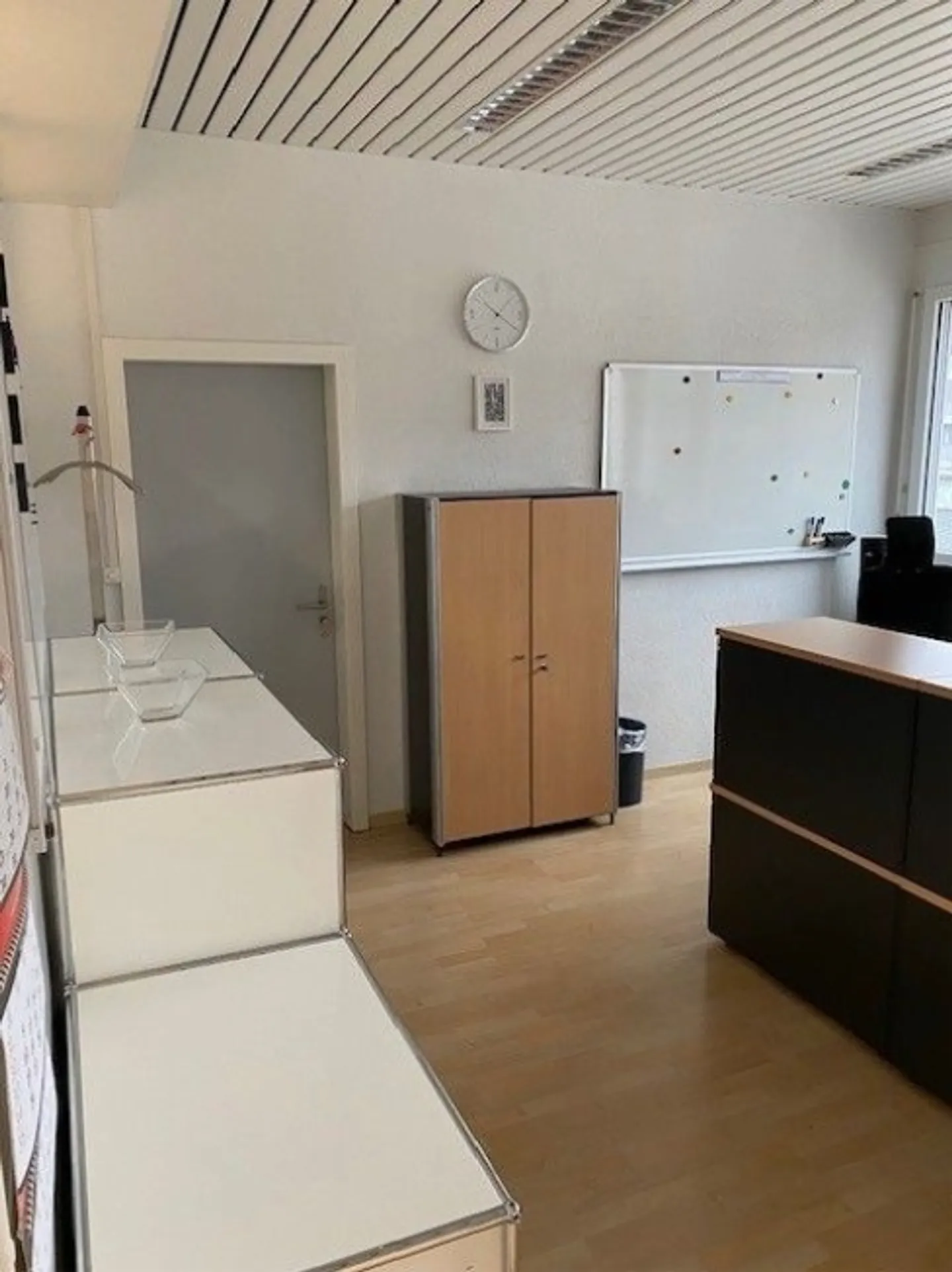 Vermietung von bis zu 160 m2 Bürofläche / Gewerbefläche von 559 m2 kann bei Bedarf dazu gemietet werden - Foto 8 von 13