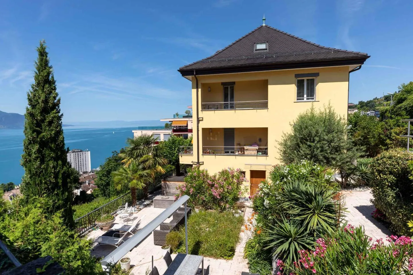 Appartement Charmant avec Vue - Photo 9 sur 10