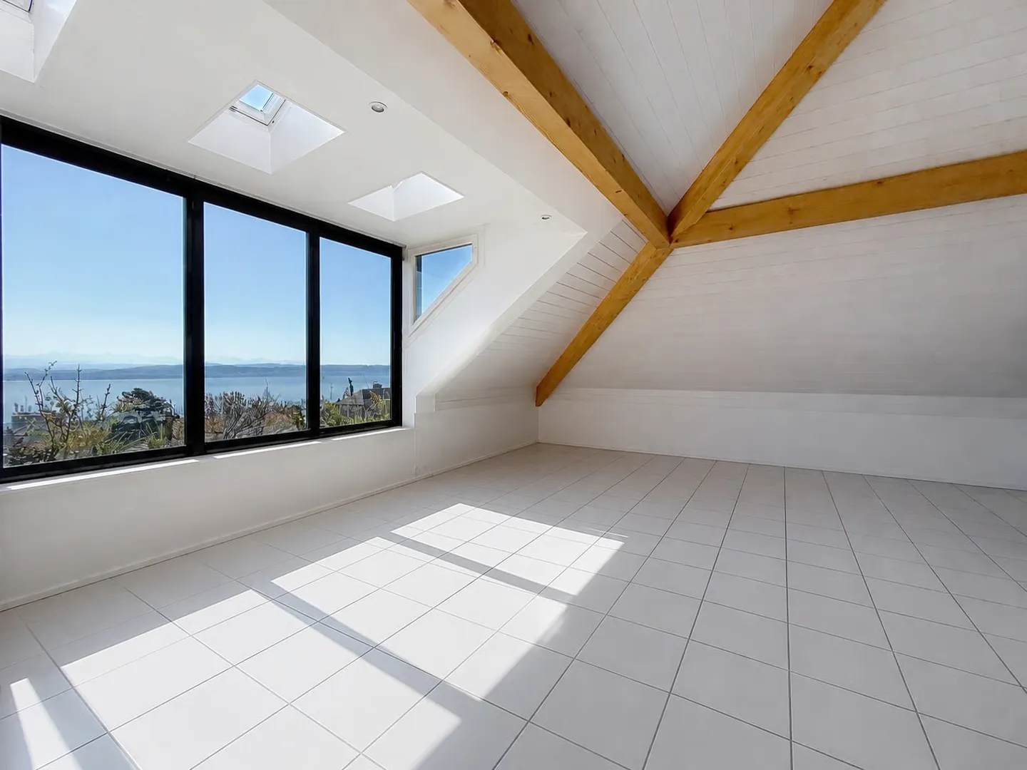 Appartement Charmant avec Vue Lac - Photo 1 sur 13