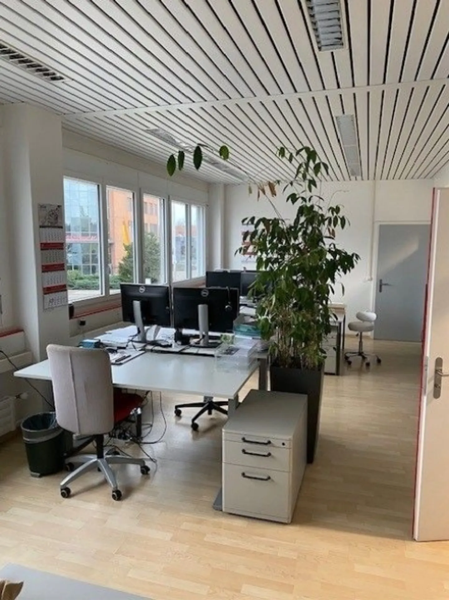 Vermietung von bis zu 160 m2 Bürofläche / Gewerbefläche von 559 m2 kann bei Bedarf dazu gemietet werden - Foto 13 von 13