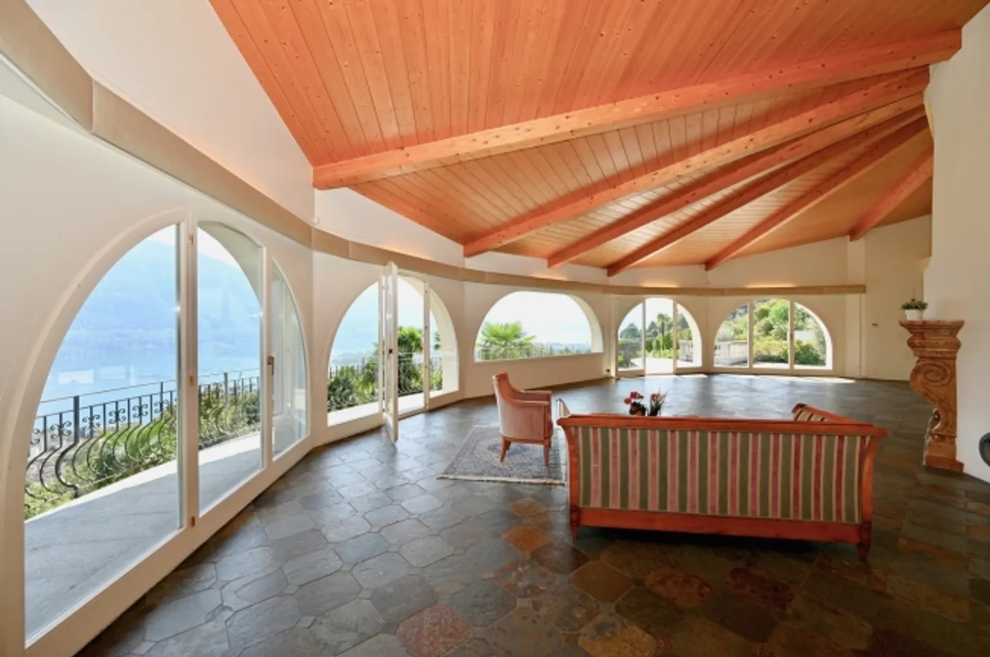 Casa vacanze - Villa con vista mozzafiato sul lago - Offerta unica - Foto 5 di 19