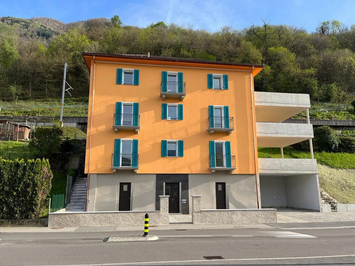 Magnifique Attique avec Terrasse Ensoleillée sur Bolle di Magadino - Photo 2 sur 30