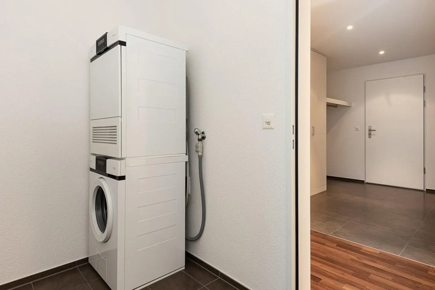 Moderne Traumwohnung - greifen Sie zu! - Foto 8 von 9