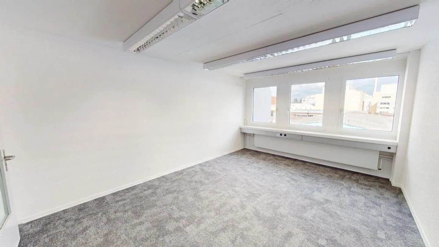 BÜRO- UND GEWERBERÄUMLICHKEITEN | NACHMIETERSUCHE INFOLGE VERKLEINE... - Foto 5 di 6