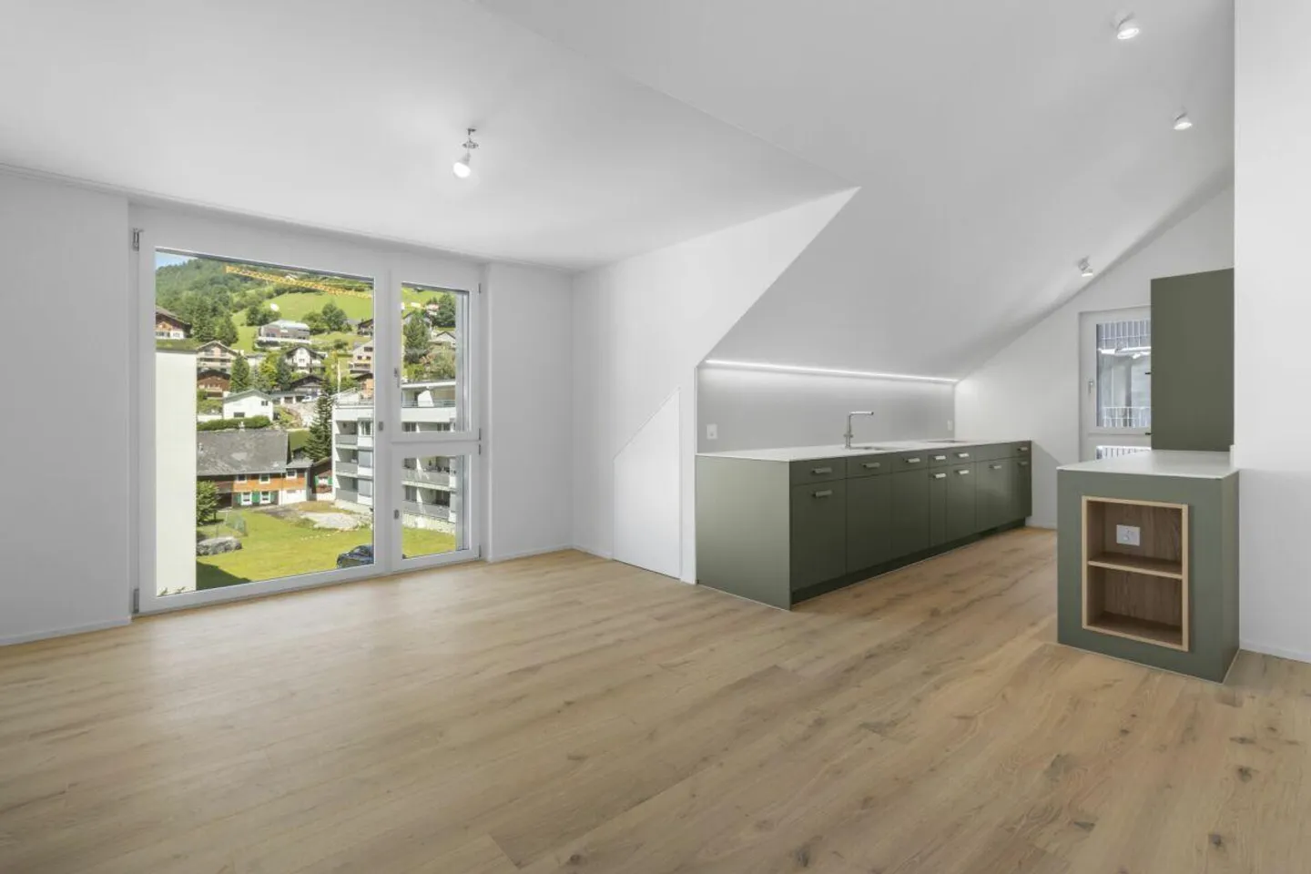 Penthouse Apartment with Best Living Comfort - Photo 10 of 13