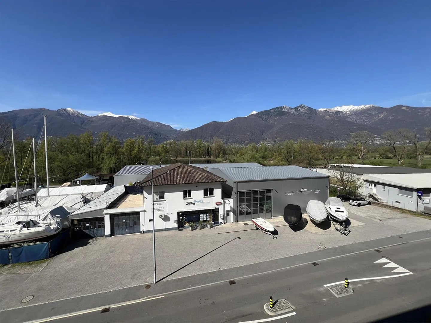 Magnifique Attique avec Terrasse Ensoleillée sur Bolle di Magadino - Photo 12 sur 30