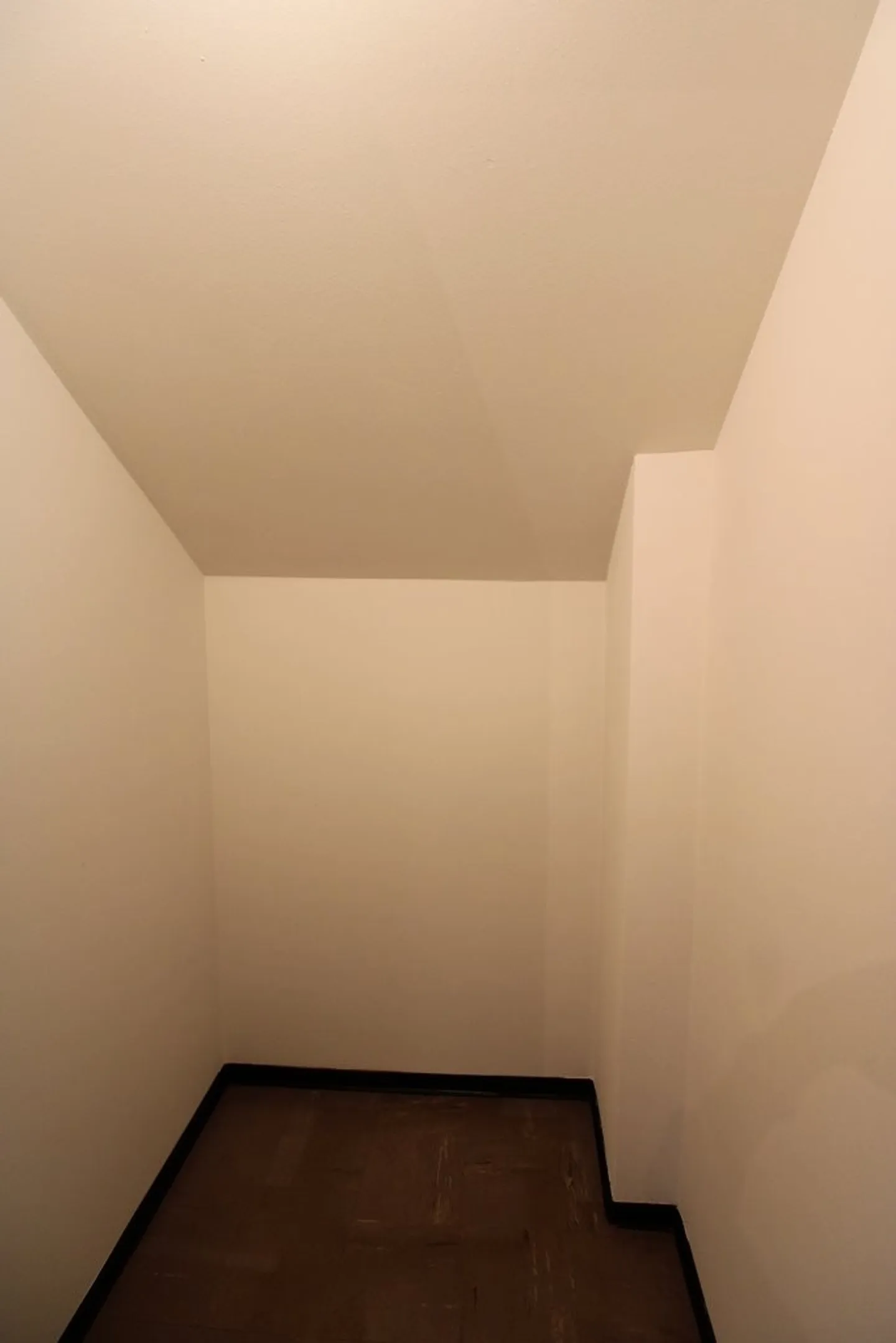 Charming 3-room apartment with lake view - Photo 6 of 6