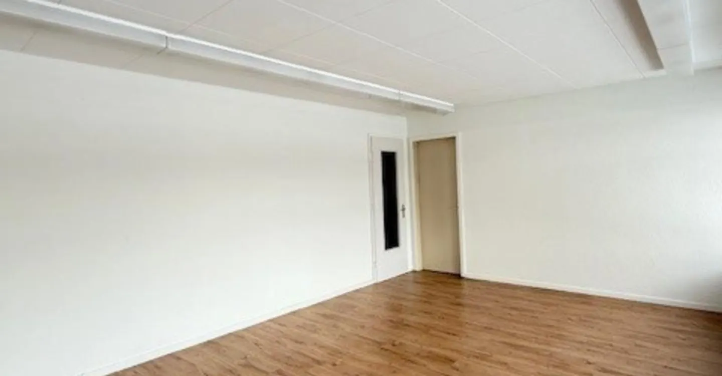 Bureau compact - emplacement parfait, prix équitable ! - Photo 4 sur 4