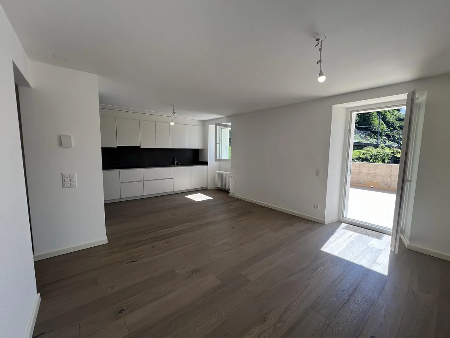 Magnifique Attique avec Terrasse Ensoleillée sur Bolle di Magadino - Photo 16 sur 30