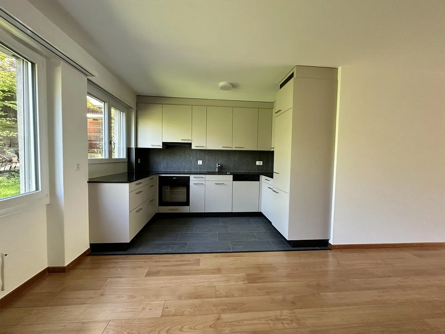 Spazioso, nuovo e una vista MERAVIGLIOSA - Foto 3 di 18