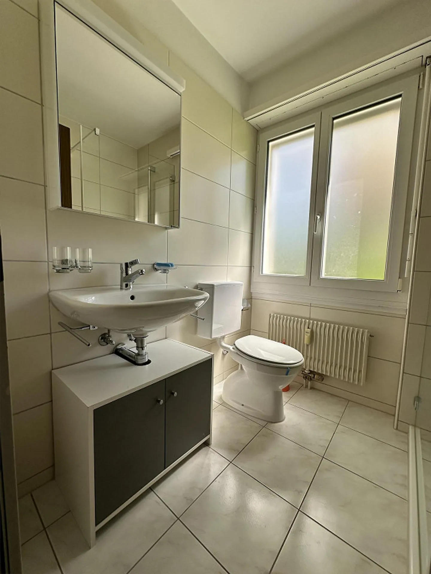 Spazioso, nuovo e una vista MERAVIGLIOSA - Foto 12 di 18