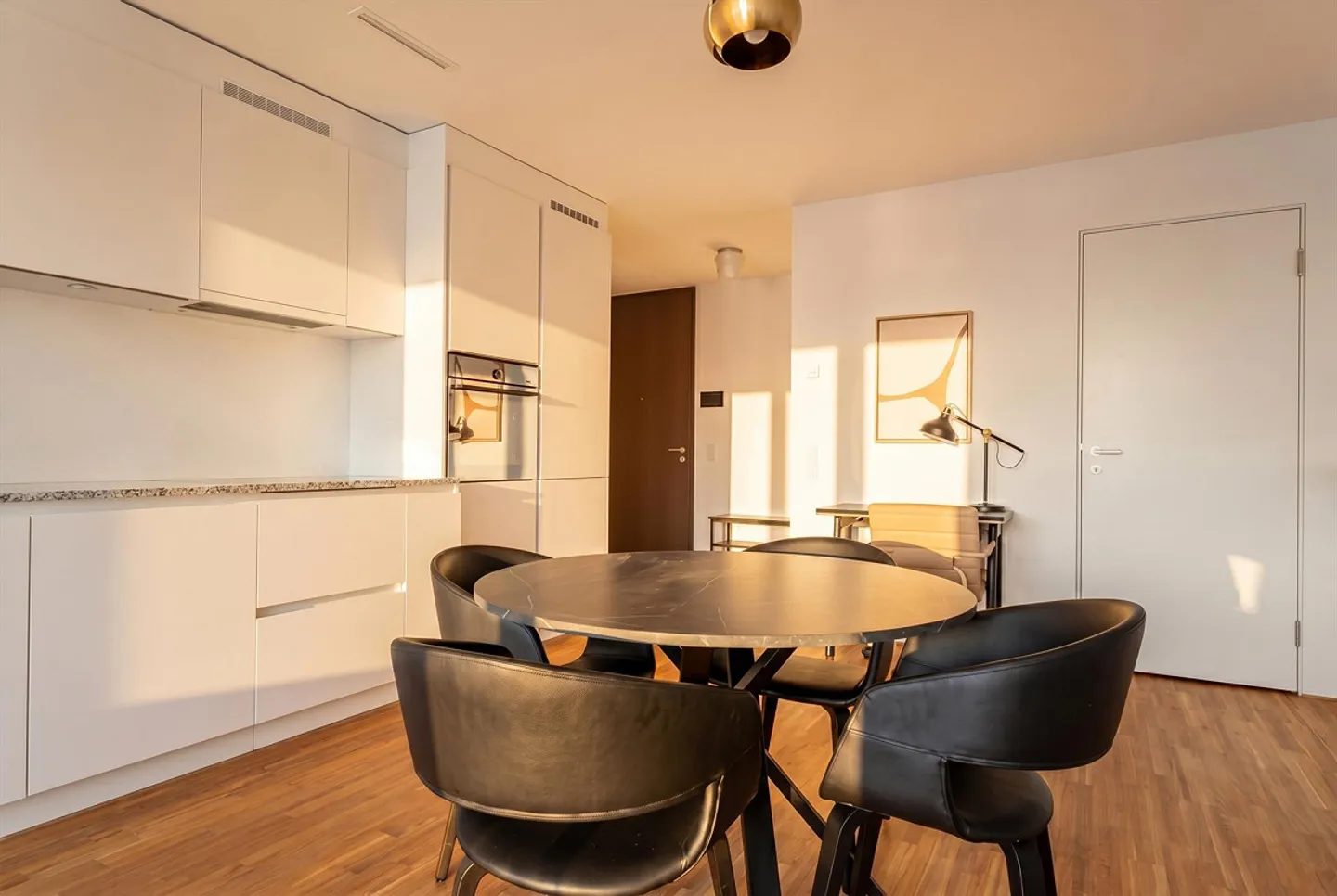 Moderne Wohnung mit sonnigem Balkon - Foto 7 von 13