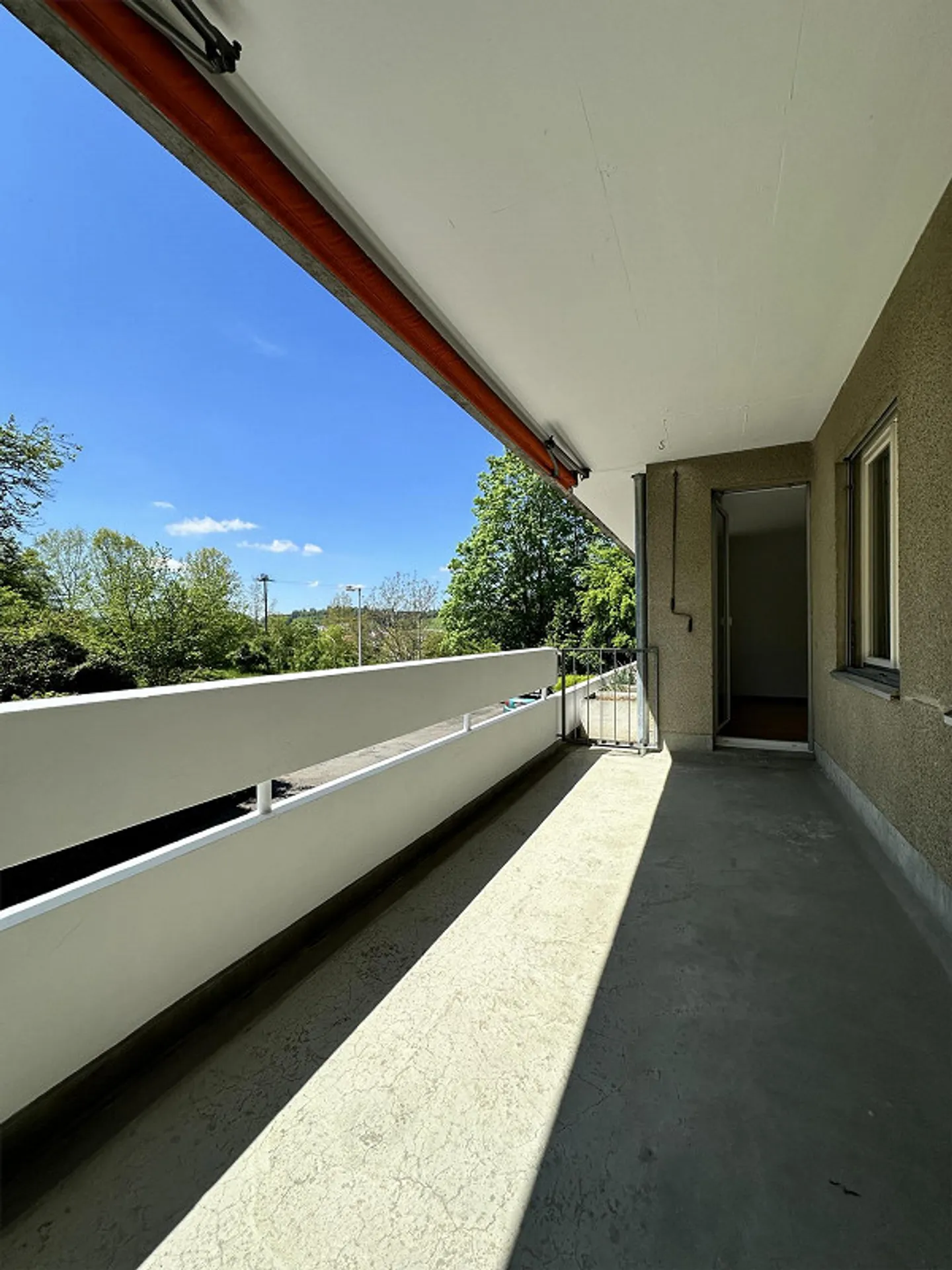 Spazioso, nuovo e una vista MERAVIGLIOSA - Foto 15 di 18