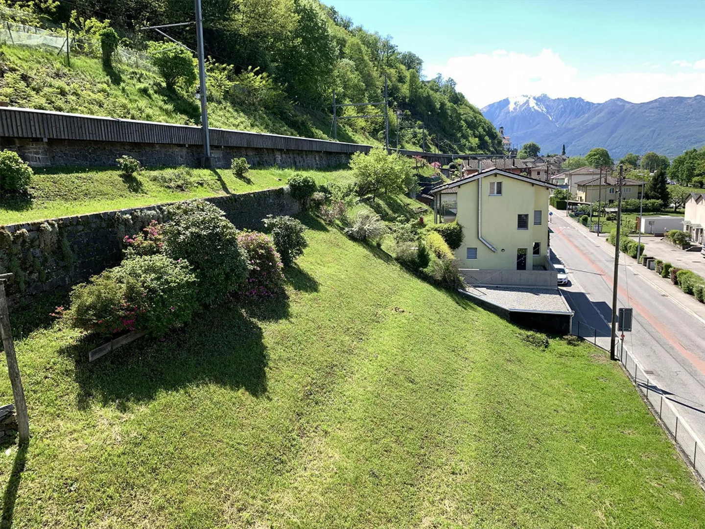 Magnifique Attique avec Terrasse Ensoleillée sur Bolle di Magadino - Photo 25 sur 30