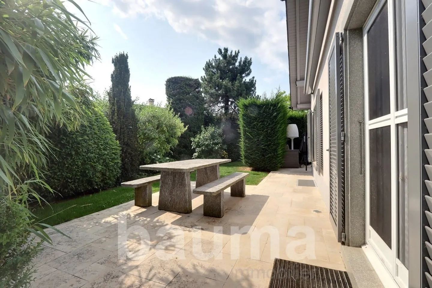 Villa indipendente in zona tranquilla con piscina - Foto 8 di 13