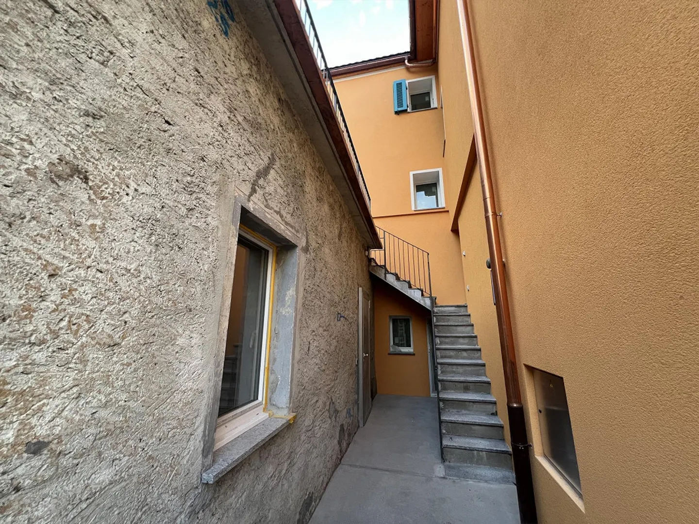 Magnifique Attique avec Terrasse Ensoleillée sur Bolle di Magadino - Photo 27 sur 30