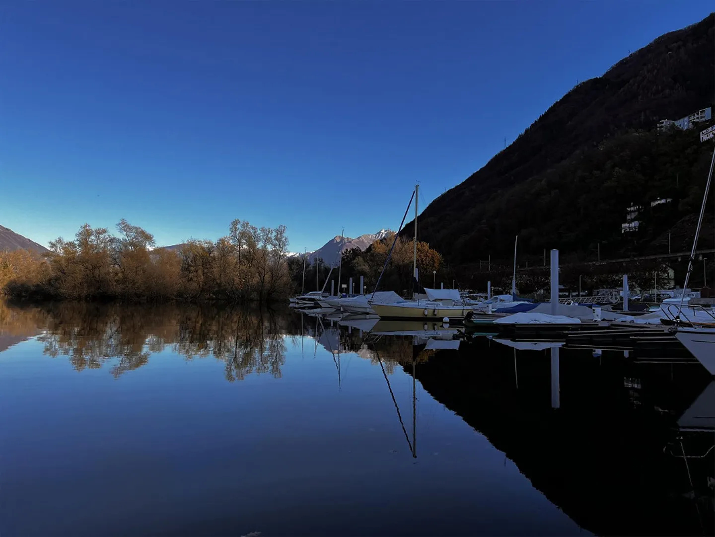 Magnifique Attique avec Terrasse Ensoleillée sur Bolle di Magadino - Photo 28 sur 30
