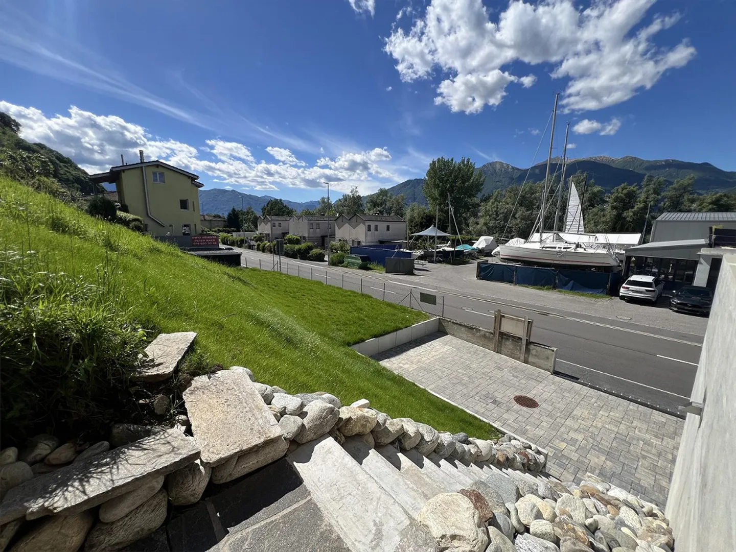 Magnifique Attique avec Terrasse Ensoleillée sur Bolle di Magadino - Photo 29 sur 30
