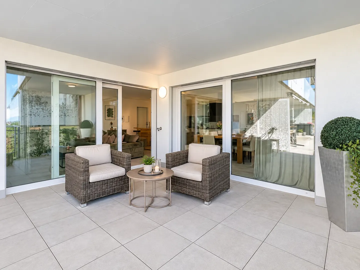 Magnifique appartement contemporain avec vastes terrasses et jardin privatif - Photo 5 of 13