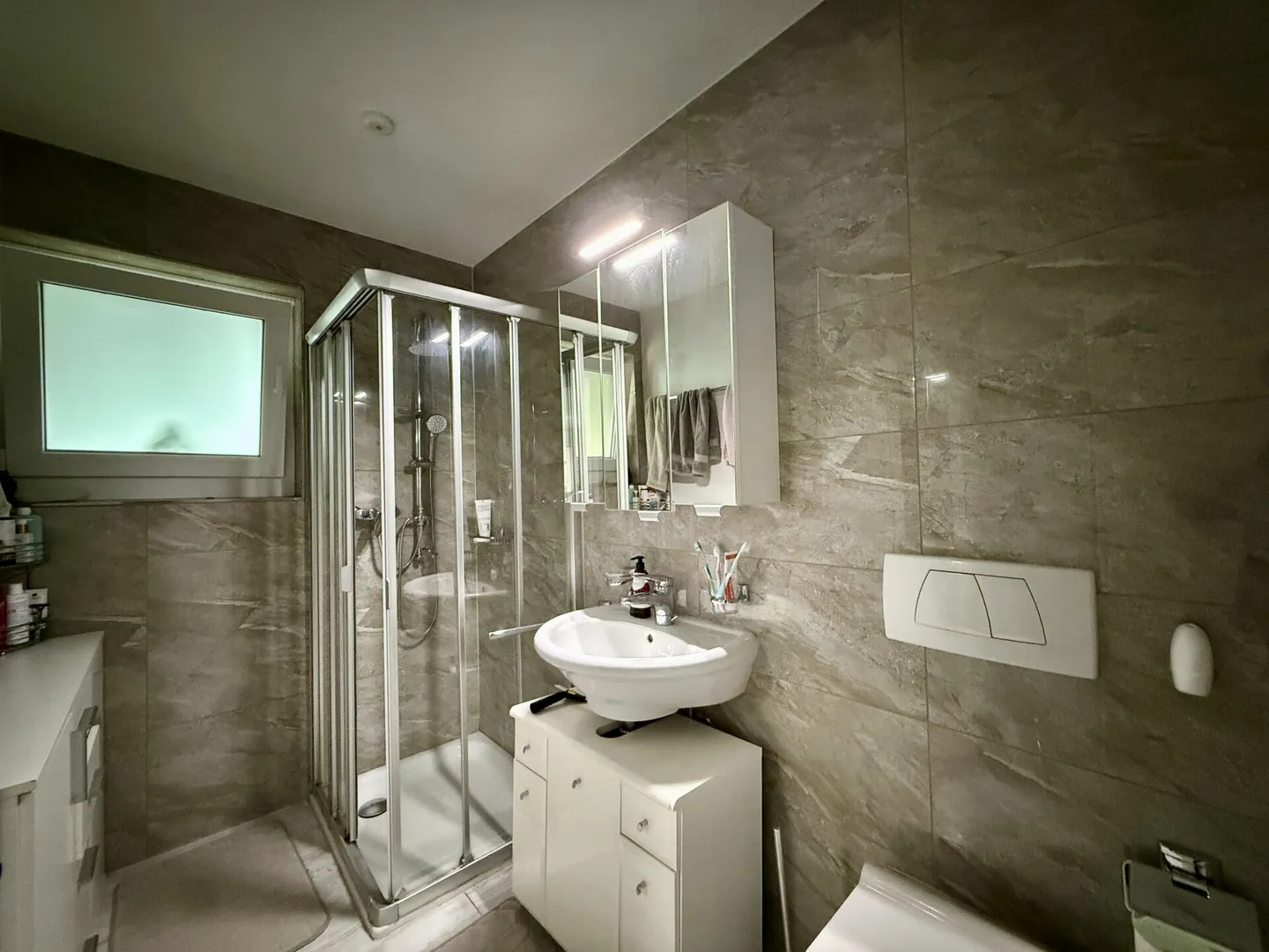 Appartement attrayant de 5,5 pièces dans un emplacement ensoleillé - Photo 14 sur 19