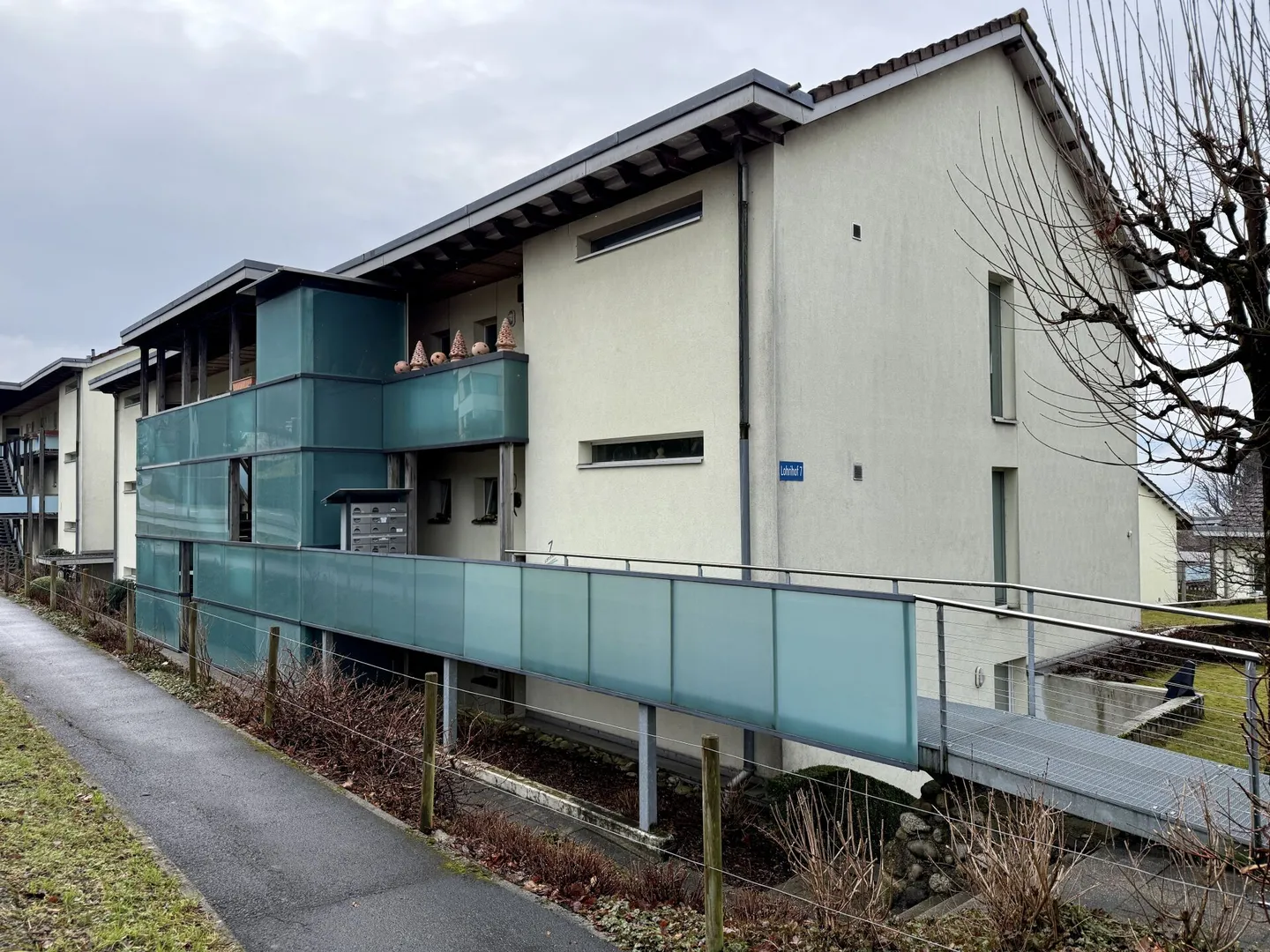 Appartement attrayant de 5,5 pièces dans un emplacement ensoleillé - Photo 2 sur 19