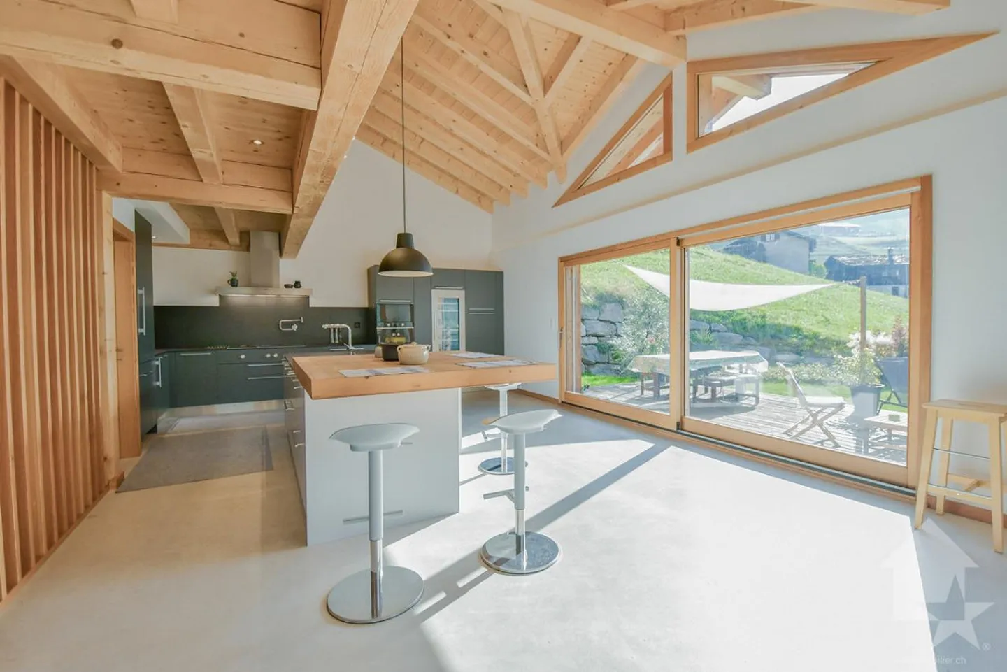 Wunderschönes Chalet mit 275 m2 Wohnfläche im Herzen der Natur - Foto 8 von 25