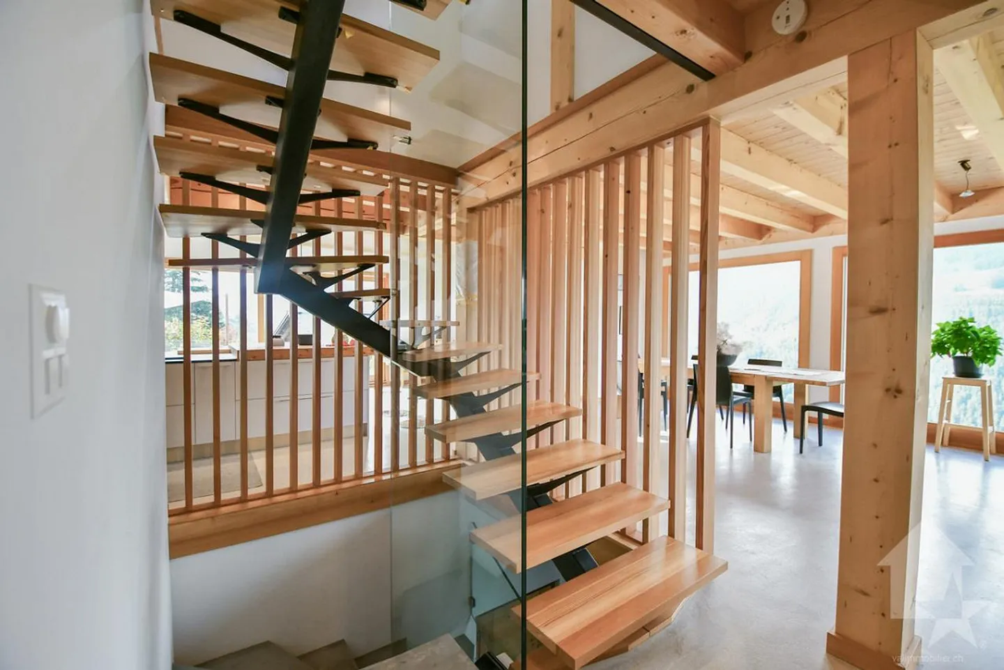 Wunderschönes Chalet mit 275 m2 Wohnfläche im Herzen der Natur - Foto 12 von 25