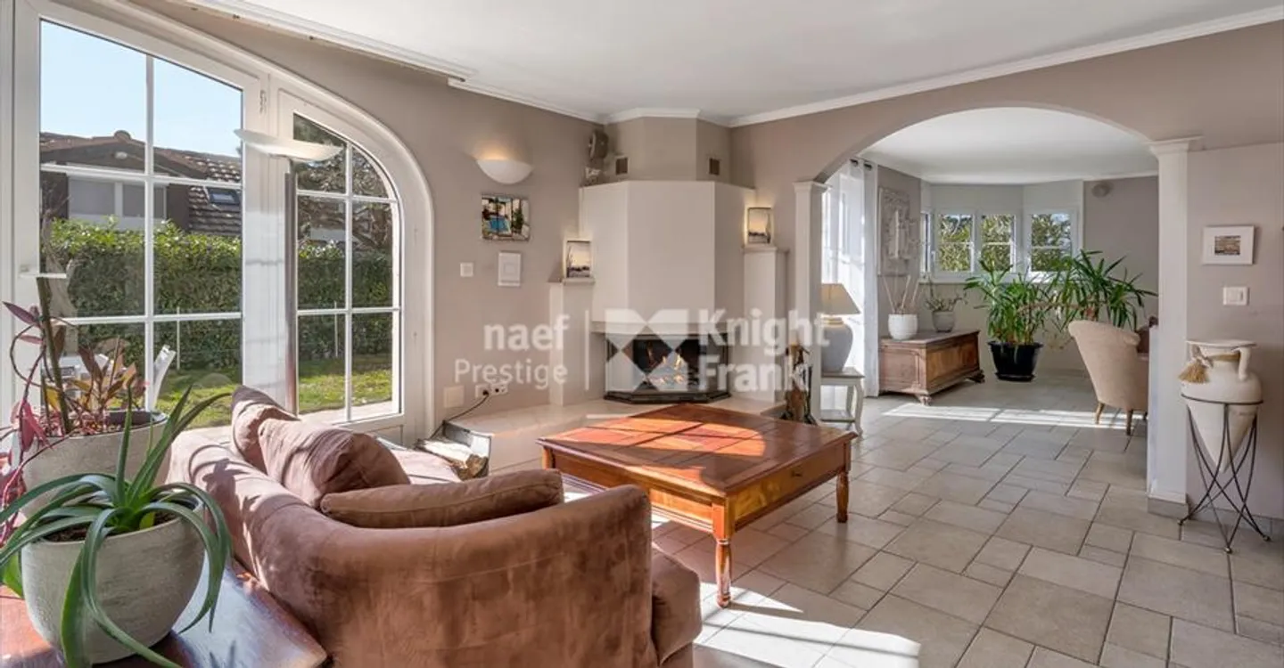 Maison Familiale Charmante avec Piscine - Photo 5 sur 12