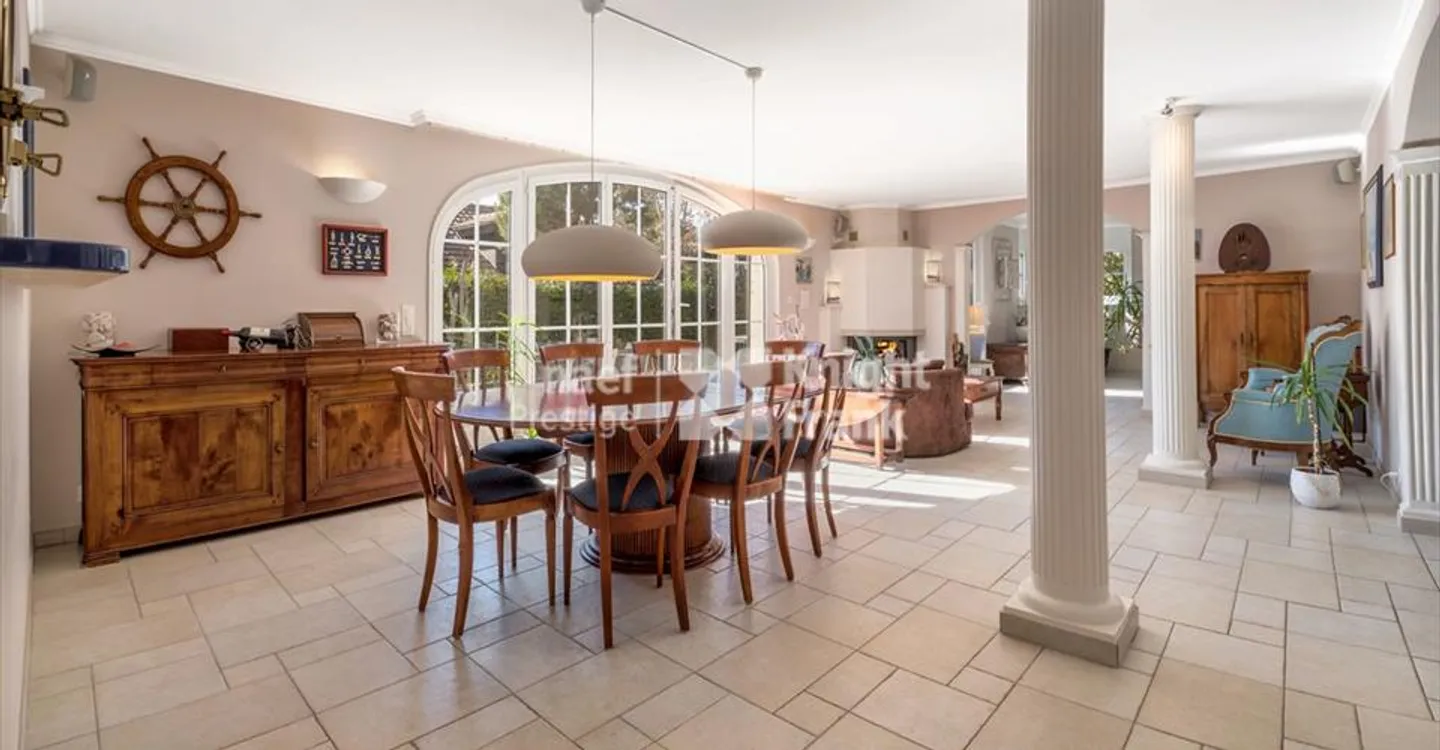 Maison Familiale Charmante avec Piscine - Photo 7 sur 12