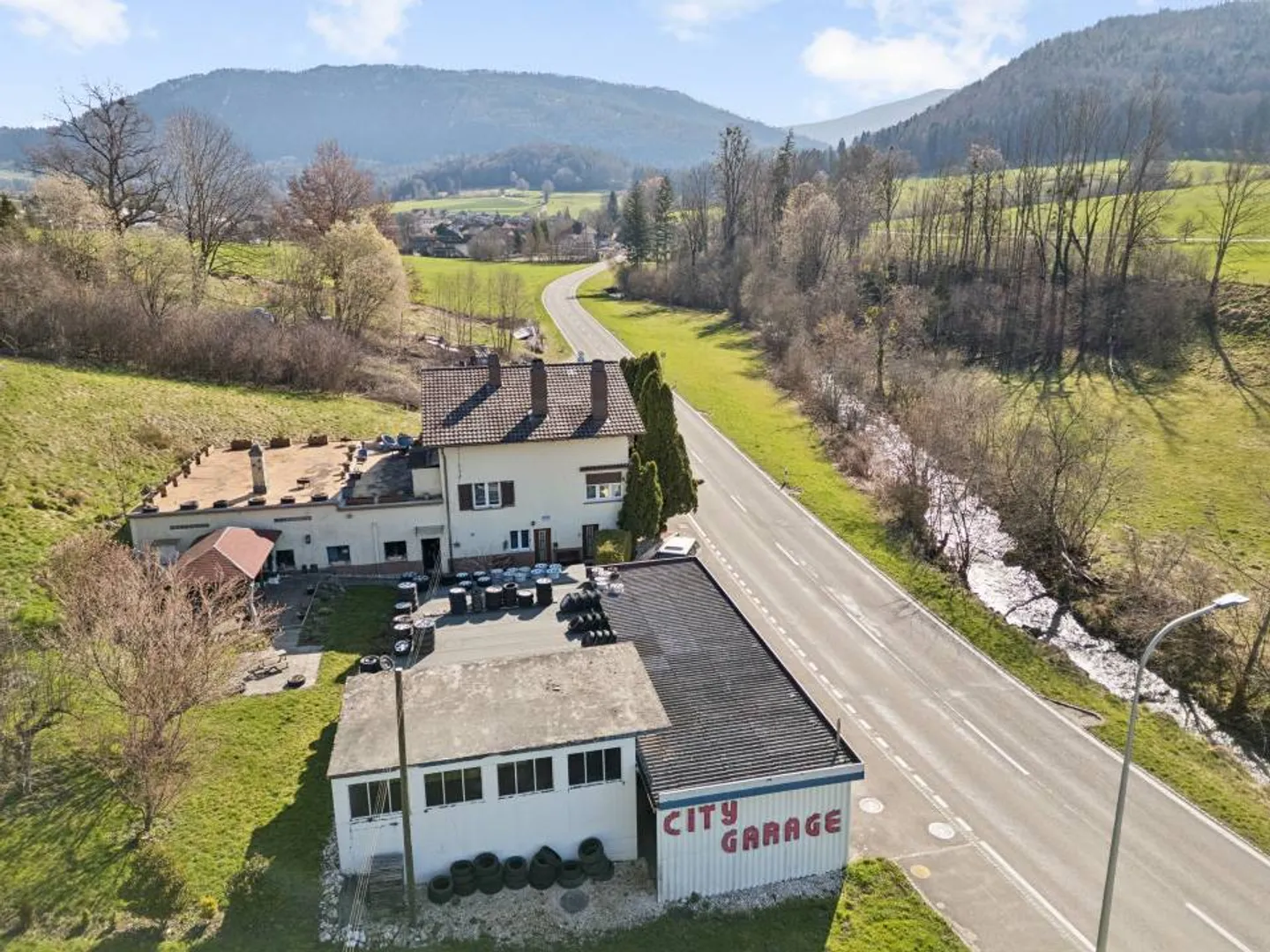 House 10.5 rooms - Photo 3 of 13