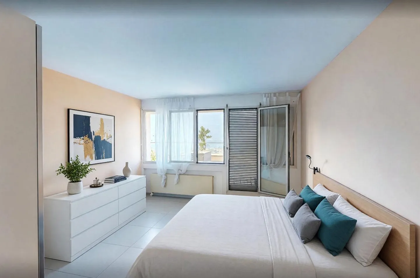 Terrace Apartment with Spectacular Lake View - Photo 5 of 9