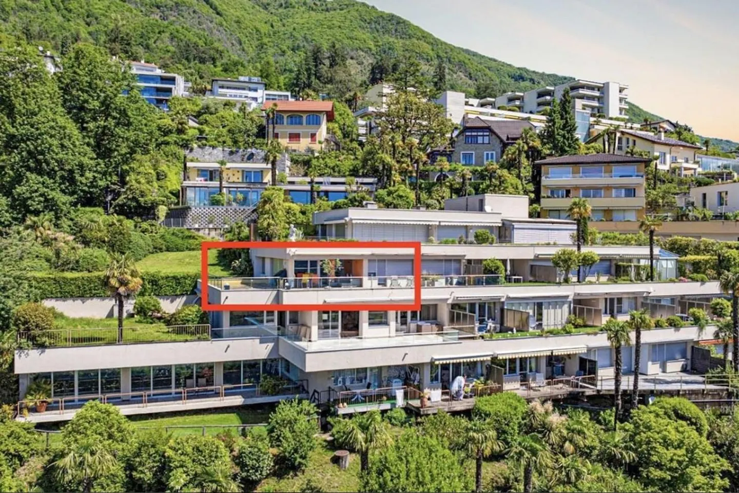 Terrace Apartment with Spectacular Lake View - Photo 7 of 9