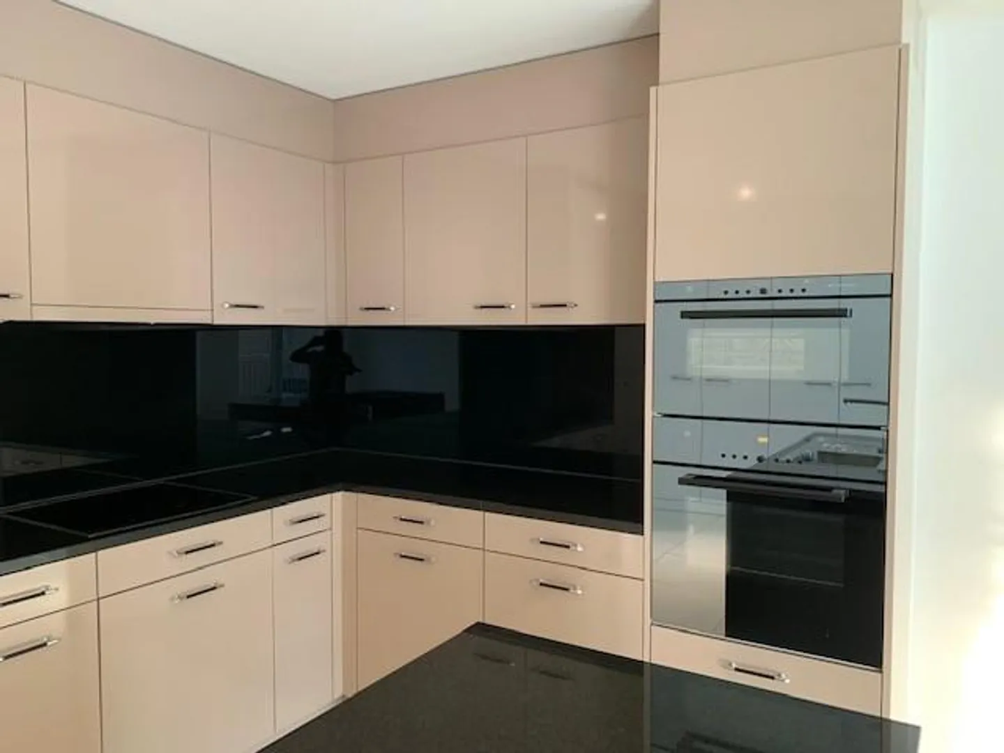 Grosszügige Wohnung in ruhigem Quartier - Foto 4 von 9