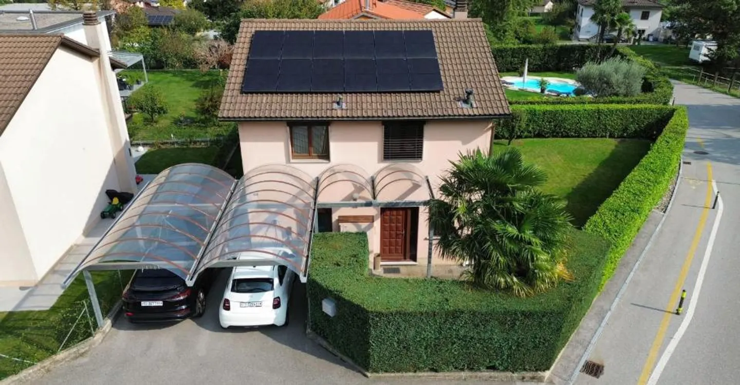 Energy efficiency, private garden & absolute privacy! - Photo 1 of 6