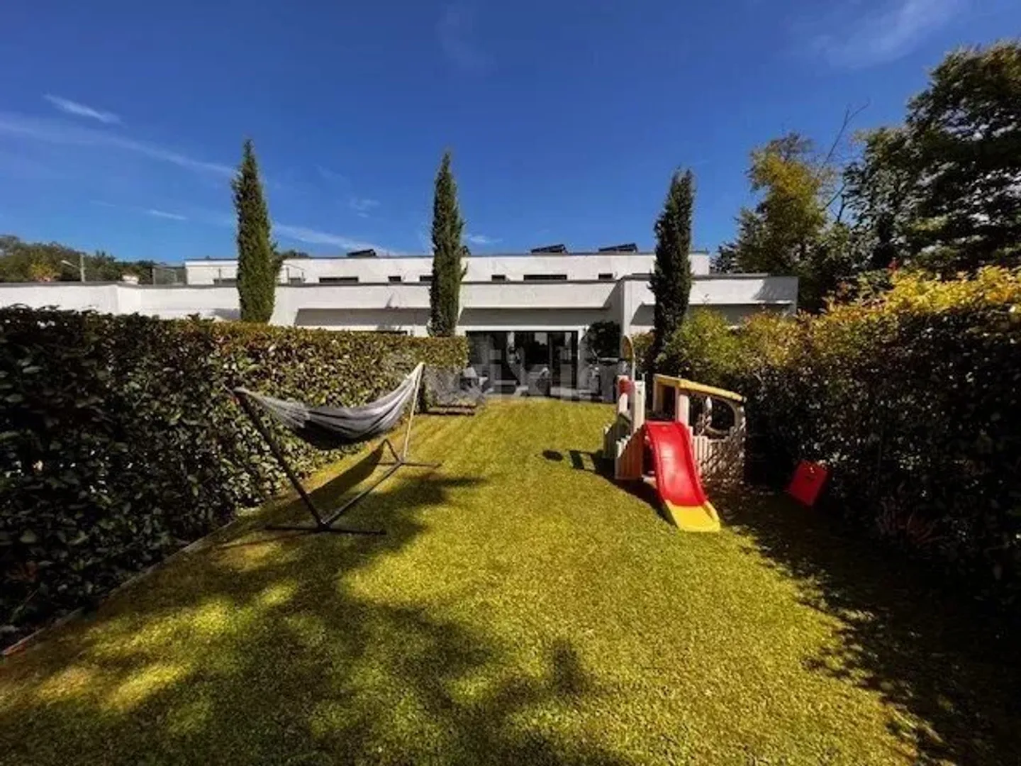 Maison moderne près du lac - Photo 5 sur 6