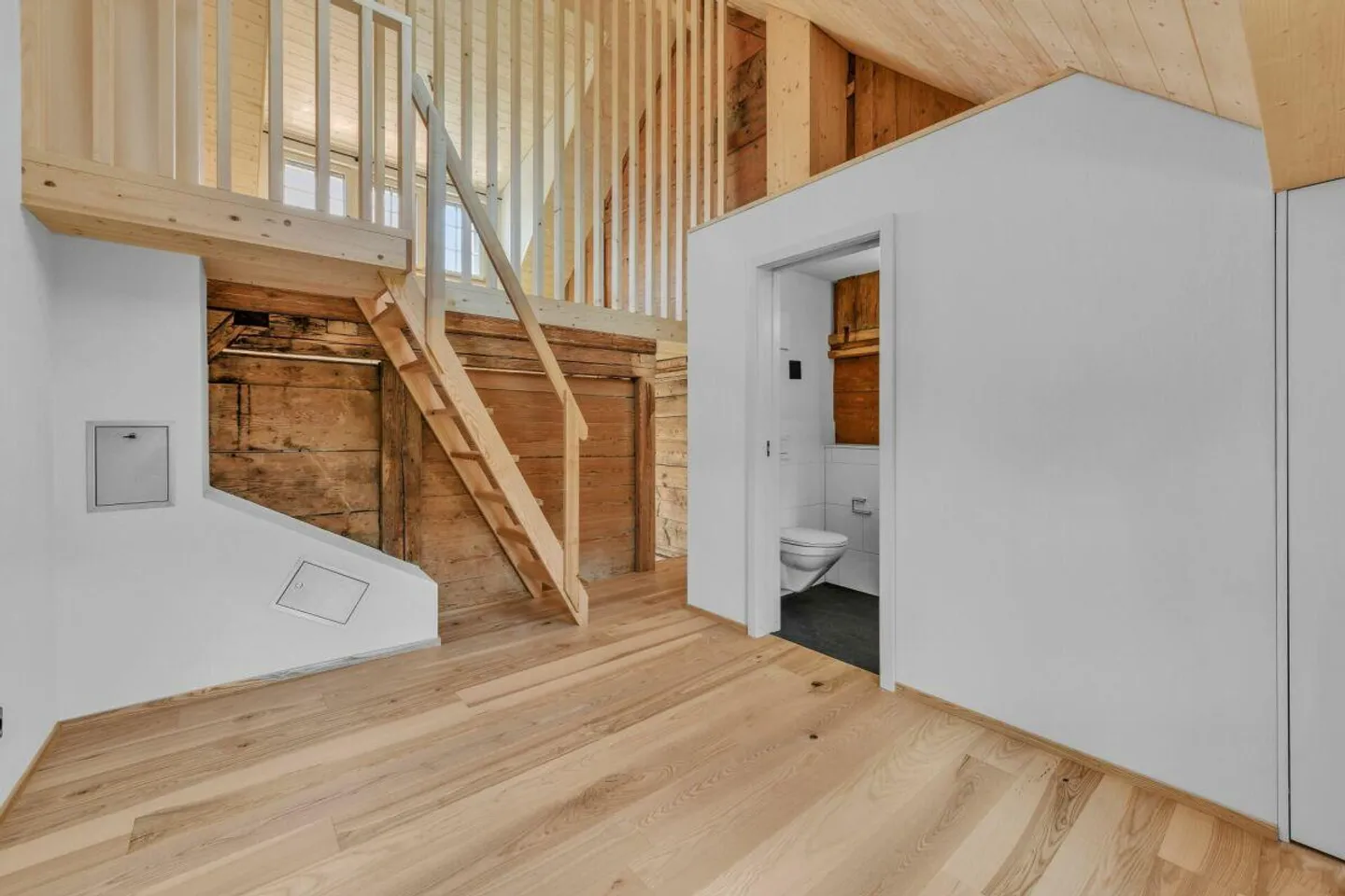 Move in and feel at home: Charming 3.5-room house part, completely renovated and ready to move in in Bazenheid - Photo 4 of 30