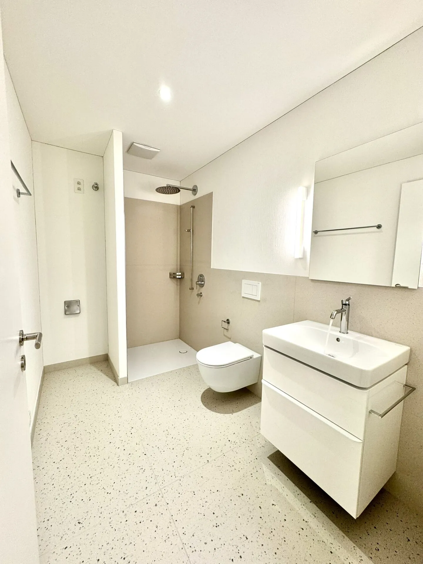 Neubau: 5.5-Zimmer-Gartenwohnung in Kaltbrunn - Foto 8 von 11