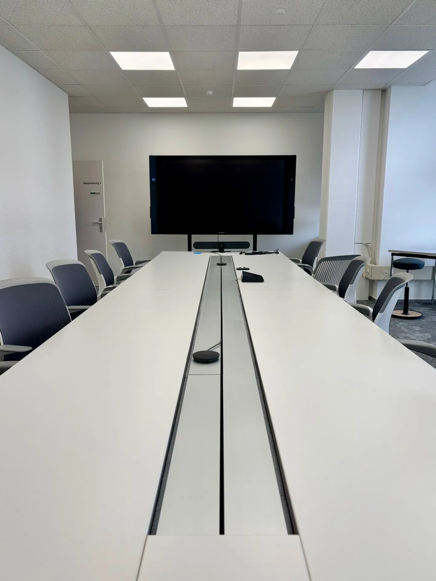Spacious Office Space in Wallisellen - Photo 3 of 6